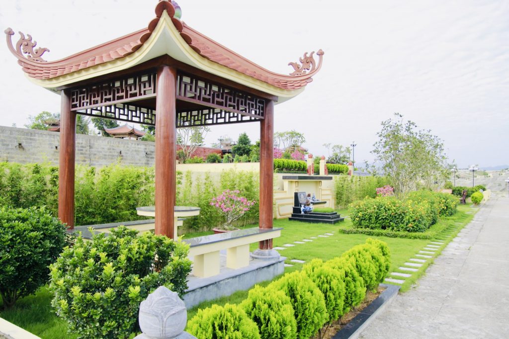 Khuôn viên mẫu mộ từ 50m đến 155m