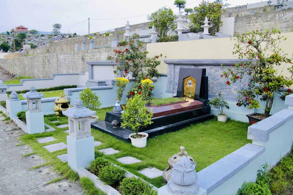 Khuôn viên mẫu mộ từ 9m đến 48m
