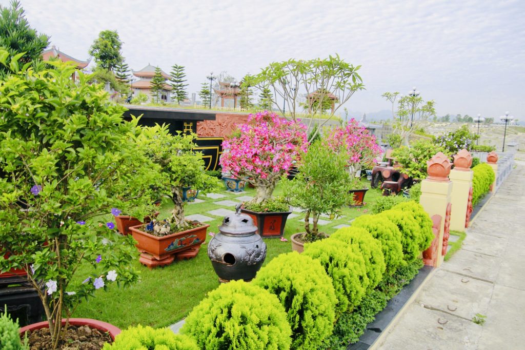 Mẫu Mộ Văn Nghệ Sĩ