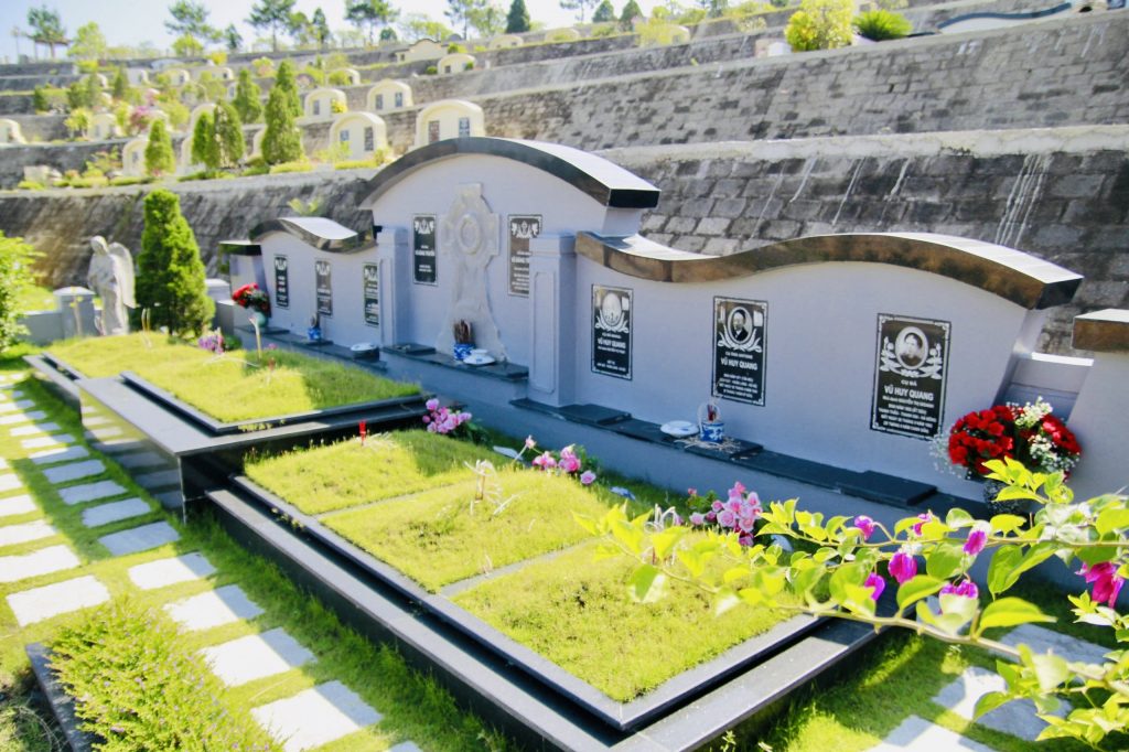 Mẫu Mộ Văn Nghệ Sĩ