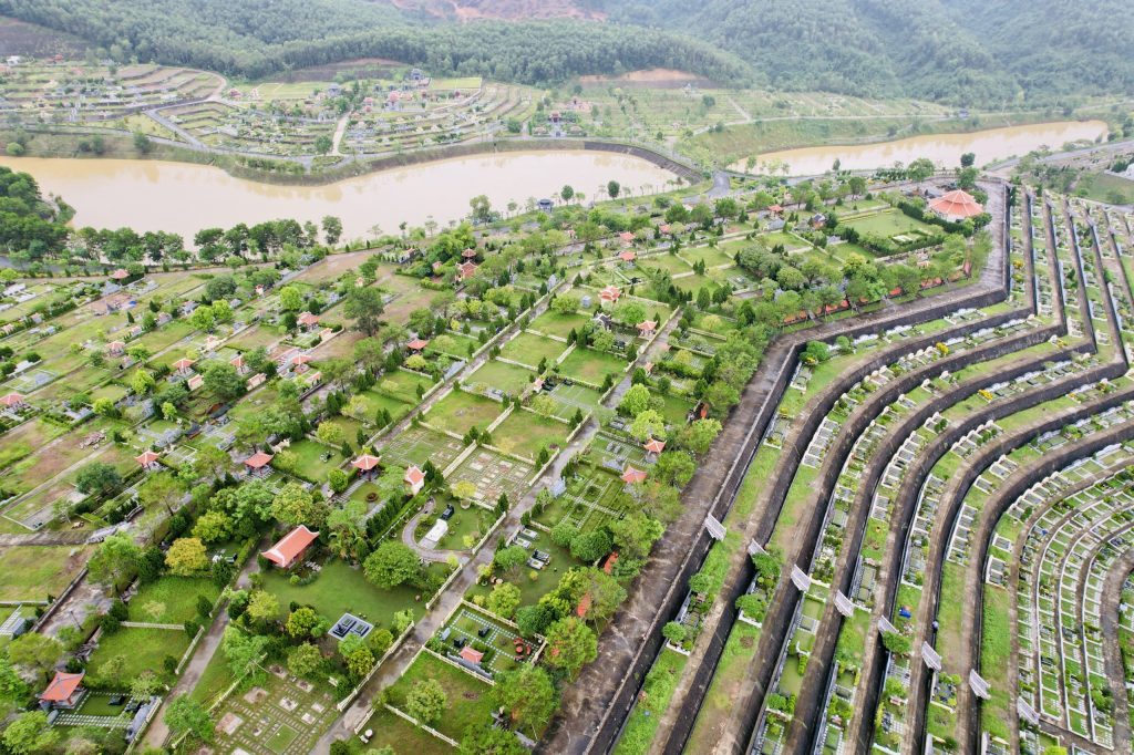 Tổng thể Nghĩa Trang Lạc Hồng Viên